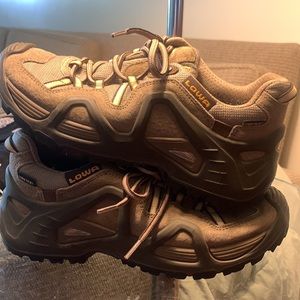 LOWA ZEPHYR GRX LOW WOMENS HIKING ATHLETIC WALKING TREK TRAIL SHOES SNEA…